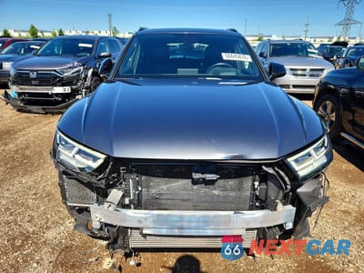 Piąte zdjęcie samochodu w środku: 2019 AUDI SQ5 PRESTIGE VIN:WA1C4AFY2K2103782 - miniatura