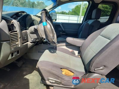 Zdjęcie 7 z 12 samochodu: 2004 NISSAN TITAN XE VIN:1N6AA06A44N573104 - miniatura