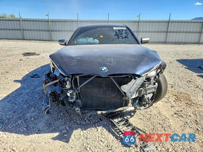 Piąte zdjęcie samochodu w środku: 2019 BMW M550XI VIN:WBAJB9C54KB288085 - miniatura