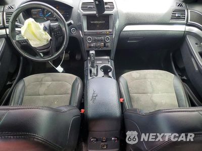 Zdjęcie 8 z 13 samochodu: 2017 FORD EXPLORER XLT VIN:1FM5K7D83HGD86565 - miniatura