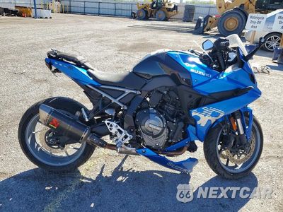 2024 SUZUKI GSX800 F JS1EM13B9R7101212 - główne zdjęcie licytacji z USA - miniatura