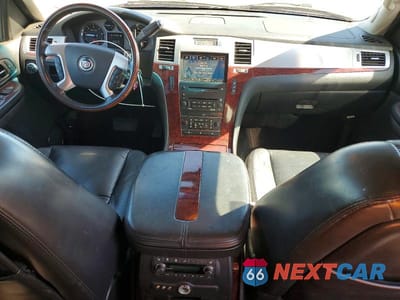 Zdjęcie 8 z 13 samochodu: 2007 CADILLAC ESCALADE ESV VIN:1GYFK66847R321110 - miniatura