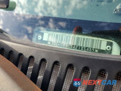 Zdjęcie 12 z 12 samochodu: 2004 CHEVROLET SILVERADO C2500 HEAVY DUTY VIN:1GCHC29U54E185439 - miniatura