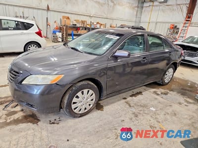 2007 TOYOTA CAMRY LE 4T1BE46K77U642739 - główne zdjęcie licytacji z USA - miniatura