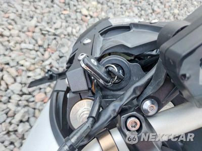 Zdjęcie 8 z 9 samochodu: 2015 YAMAHA FZ09 VIN:JYARN33E3FA006410 - miniatura