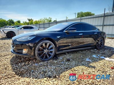 2013 TESLA MODEL S 5YJSA1BG5DFP03896 - główne zdjęcie licytacji z USA - miniatura
