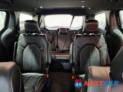 Zdjęcie 10 z 13 samochodu: 2025 CHRYSLER PACIFICA SELECT VIN:2C4RC1BGXSR614741 - miniatura