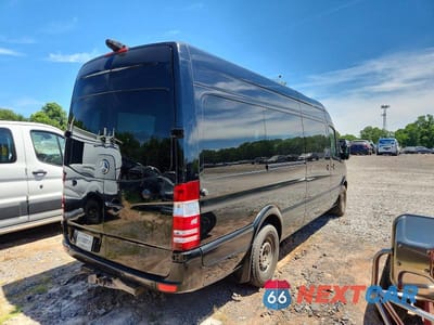 Czwarte zdjęcie samochodu z boku: 2015 MERCEDES-BENZ SPRINTER 2500 VIN:WDZPE8CC7F5955572 - miniatura