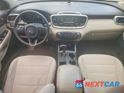 Zdjęcie 8 z 13 samochodu: 2017 KIA SORENTO LX V6 VIN:5XYPGDA58HG335363 - miniatura
