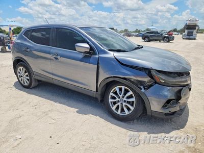 Czwarte zdjęcie samochodu z boku: 2020 NISSAN ROGUE SPORT S VIN:JN1BJ1CVXLW551849 - miniatura