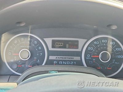Zdjęcie 9 z 13 samochodu: 2006 FORD EXPEDITION XLT VIN:1FMPU15596LA65929 - miniatura