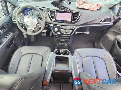 Zdjęcie 8 z 13 samochodu: 2025 CHRYSLER PACIFICA SELECT VIN:2C4RC1BG5SR509752 - miniatura