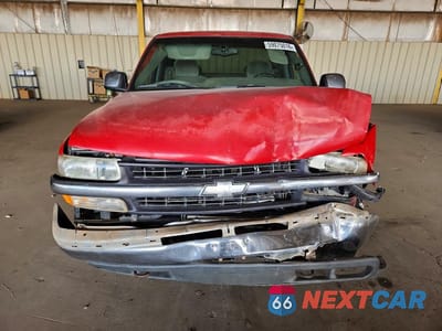 Piąte zdjęcie samochodu w środku: 2000 CHEVROLET SILVERADO K1500 VIN:1GCEK19T2YE258473 - miniatura
