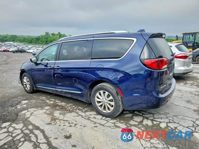 Drugie zdjęcie samochodu z przodu: 2019 CHRYSLER PACIFICA TOURING L VIN:2C4RC1BG1KR561041 - miniatura