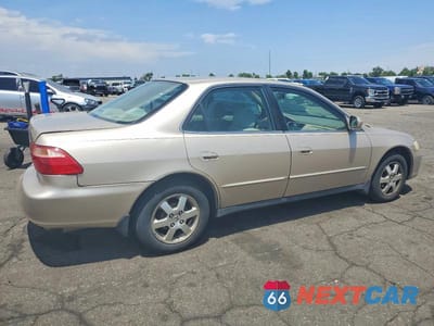 Trzecie zdjęcie samochodu z tyłu: 2000 HONDA ACCORD SE VIN:1HGCG5673YA052272 - miniatura