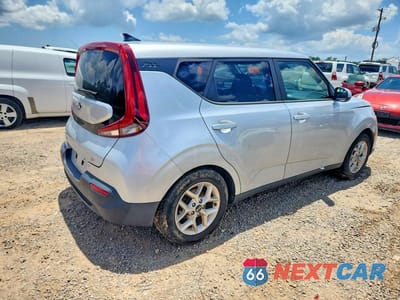 Trzecie zdjęcie samochodu z tyłu: 2020 KIA SOUL S VIN:KNDJ23AU6L7732940 - miniatura