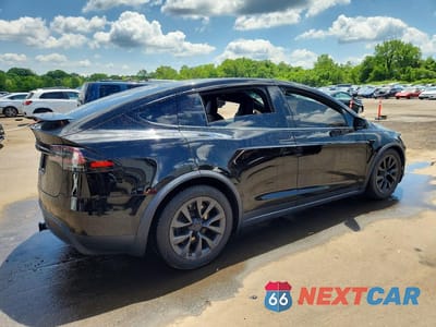 Trzecie zdjęcie samochodu z tyłu: 2023 TESLA MODEL X VIN:7SAXCDE52PF398005 - miniatura