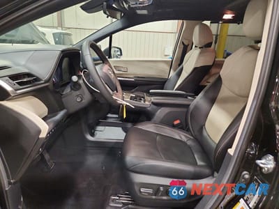 Zdjęcie 7 z 14 samochodu: 2025 TOYOTA SIENNA PLATINUM 7-PASSENGER VIN:5TDESKFC6SS164317 - miniatura
