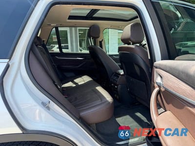 Zdjęcie 6 z 11 samochodu: 2016 BMW X5 XDR40E VIN:5UXKT0C59G0S78797 - miniatura