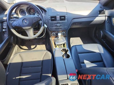 Zdjęcie 8 z 13 samochodu: 2010 MERCEDES-BENZ C 350 VIN:WDDGF5GB0AR099052 - miniatura