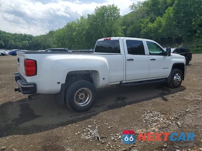 Trzecie zdjęcie samochodu z tyłu: 2018 GMC SIERRA K3500 VIN:1GT42VCY2JF113134 - miniatura
