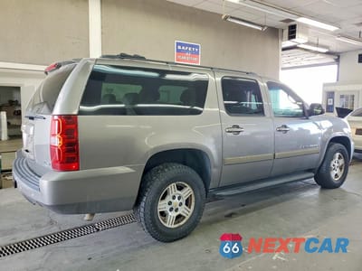 Trzecie zdjęcie samochodu z tyłu: 2008 CHEVROLET SUBURBAN K1500 LS VIN:3GNFK16328G293412 - miniatura