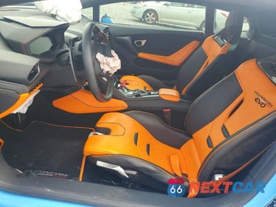 Zdjęcie 7 z 12 samochodu: 2021 LAMBORGHINI HURACAN EVO VIN:ZHWUF5ZF9MLA16300 - miniatura