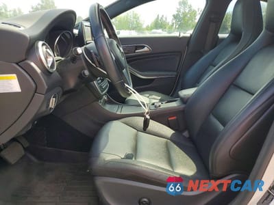 Zdjęcie 7 z 12 samochodu: 2014 MERCEDES-BENZ CLA 250 VIN:WDDSJ4EB0EN026086 - miniatura