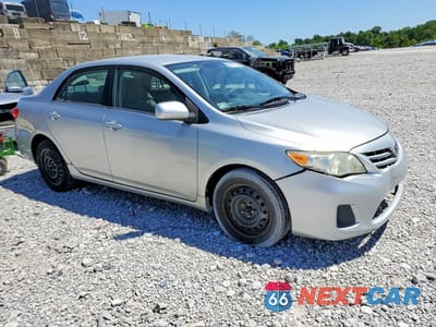Czwarte zdjęcie samochodu z boku: 2013 TOYOTA COROLLA LE VIN:5YFBU4EEXDP152632 - miniatura