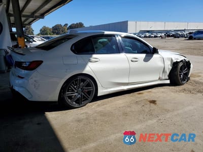 Trzecie zdjęcie samochodu z tyłu: 2019 BMW 3 SERIES VIN:WBA5R1C50KAJ99277 - miniatura