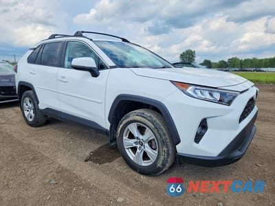 Czwarte zdjęcie samochodu z boku: 2019 TOYOTA RAV4 XLE VIN:2T3P1RFV6KC026914 - miniatura