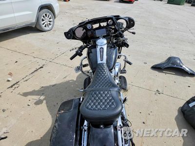 Zdjęcie 6 z 8 samochodu: 2017 HARLEY-DAVIDSON FLHXS STREET GLIDE SPECIAL VIN:1HD1KRC11HB643043 - miniatura