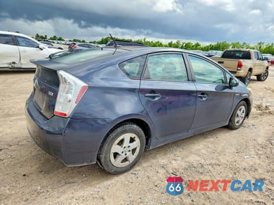 Trzecie zdjęcie samochodu z tyłu: 2011 TOYOTA PRIUS TWO VIN:JTDKN3DU2B1419814 - miniatura