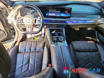Zdjęcie 8 z 12 samochodu: 2023 BMW 760 XI VIN:WBA33EJ04PCL98688 - miniatura