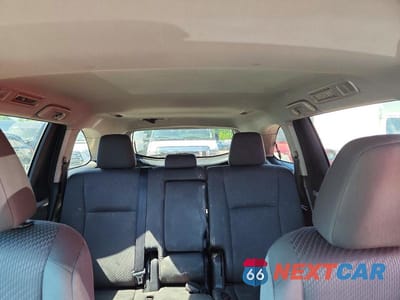 Zdjęcie 10 z 13 samochodu: 2018 TOYOTA HIGHLANDER LE VIN:5TDBZRFH7JS898904 - miniatura