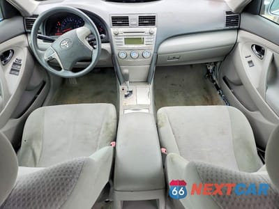 Zdjęcie 8 z 12 samochodu: 2010 TOYOTA CAMRY LE VIN:4T1BF3EKXAU573190 - miniatura