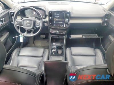 Zdjęcie 8 z 13 samochodu: 2020 VOLVO XC40 T5 INSCRIPTION VIN:YV4162UL3L2171480 - miniatura