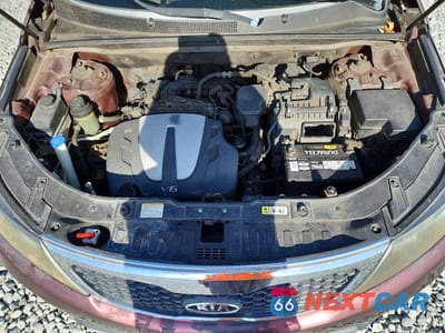 Zdjęcie 12 z 14 samochodu: 2013 KIA SORENTO LX VIN:5XYKT4A29DG383444 - miniatura