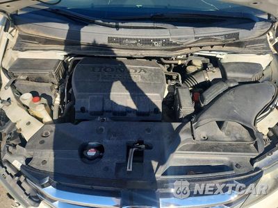 Zdjęcie 12 z 14 samochodu: 2016 HONDA ODYSSEY EXL VIN:5FNRL5H69GB090748 - miniatura