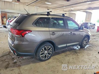 Trzecie zdjęcie samochodu z tyłu: 2016 MITSUBISHI OUTLANDER SE VIN:JA4AD3A30GZ015763 - miniatura
