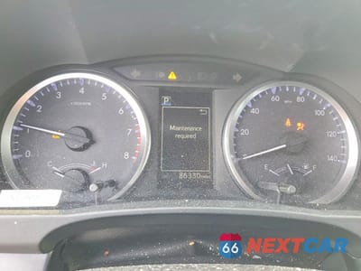 Zdjęcie 9 z 13 samochodu: 2019 TOYOTA HIGHLANDER LE VIN:5TDBZRFH2KS727351 - miniatura