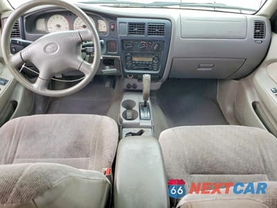 Zdjęcie 8 z 12 samochodu: 2002 TOYOTA TACOMA DOUBLE CAB PRERUNNER VIN:5TEGN92NX2Z127127 - miniatura