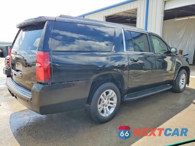 Trzecie zdjęcie samochodu z tyłu: 2018 CHEVROLET SUBURBAN C1500 LT VIN:1GNSCHKC5JR371326 - miniatura