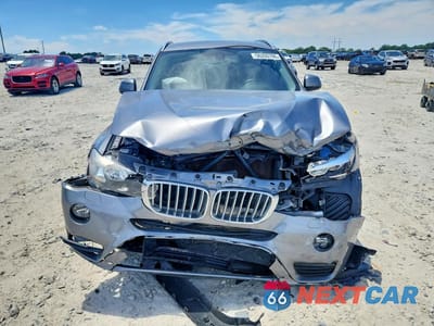 Piąte zdjęcie samochodu w środku: 2017 BMW X3 XDRIVE28I VIN:5UXWX9C52H0T07102 - miniatura