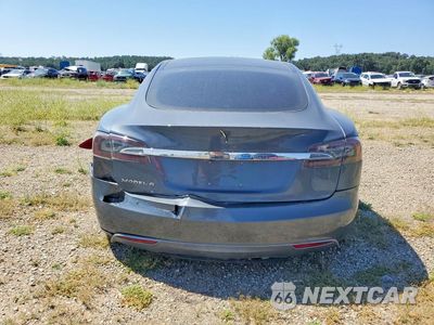 Zdjęcie 6 z 12 samochodu: 2013 TESLA MODEL S VIN:5YJSA1CG3DFP03930 - miniatura