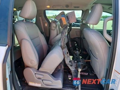 Zdjęcie 11 z 14 samochodu: 2017 TOYOTA SIENNA XLE 8-PASSENGER VIN:5TDYZ3DC1HS896381 - miniatura