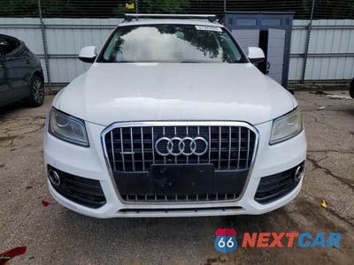 Piąte zdjęcie samochodu w środku: 2013 AUDI Q5 PREMIUM PLUS VIN:WA1LFAFP1DA084278 - miniatura