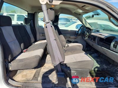 Zdjęcie 10 z 12 samochodu: 2008 CHEVROLET SILVERADO K3500 VIN:1GCHK39K08E191002 - miniatura