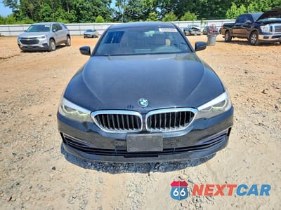 Piąte zdjęcie samochodu w środku: 2018 BMW 530 I VIN:WBAJA5C59JG899016 - miniatura