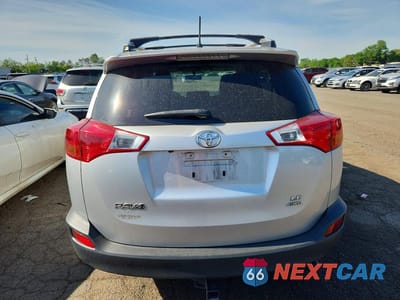 Zdjęcie 6 z 12 samochodu: 2015 TOYOTA RAV4 LE VIN:JTMBFREV0FD152393 - miniatura